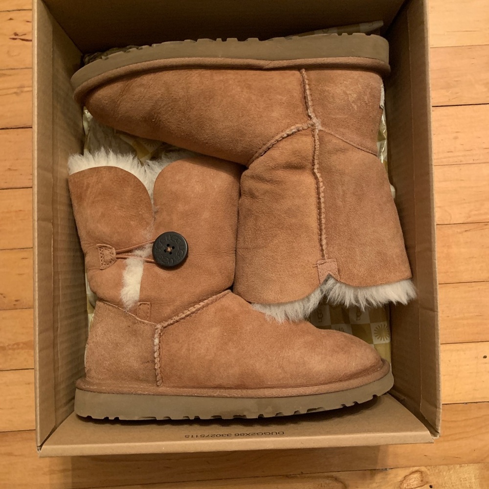 Ugg Bailey Button Boots Chestnut - image 3